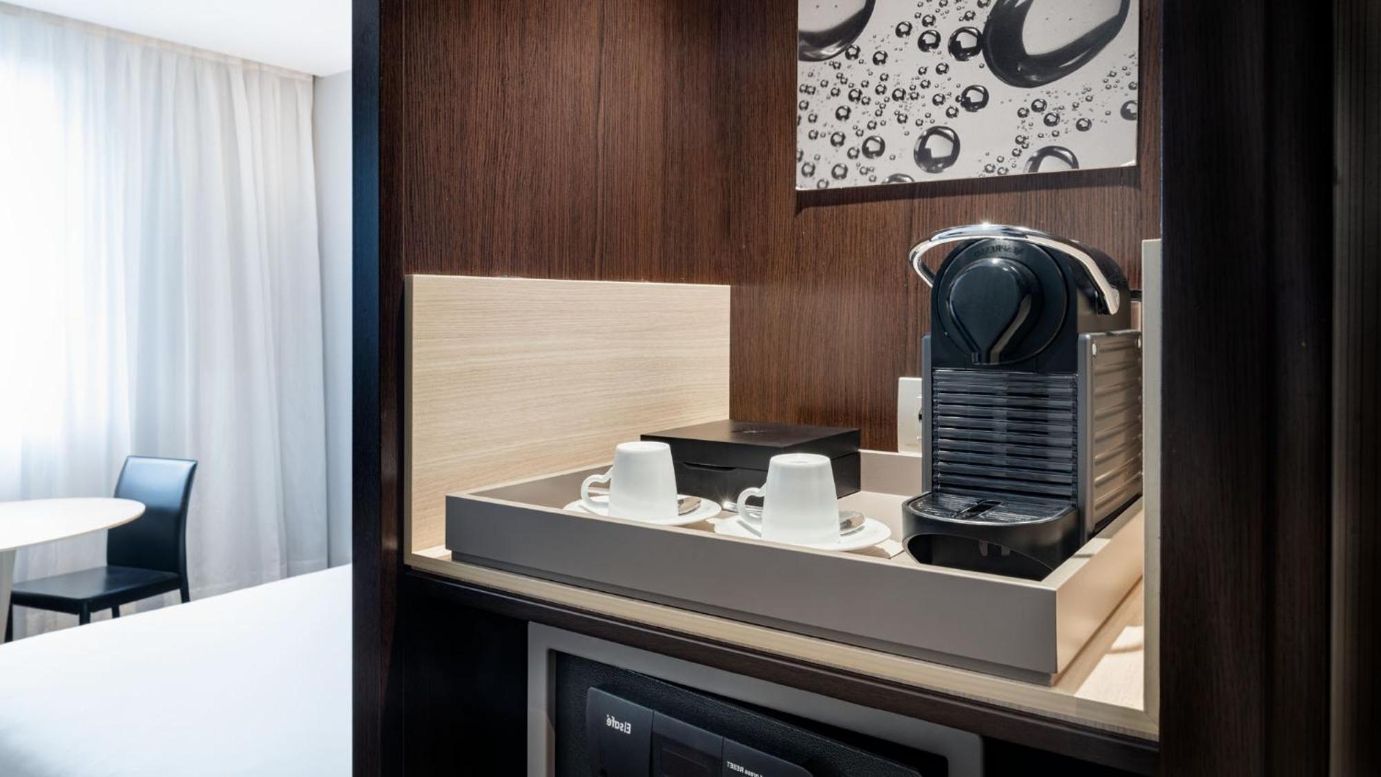 Ac Hotel Madrid Feria By Marriott Екстер'єр фото