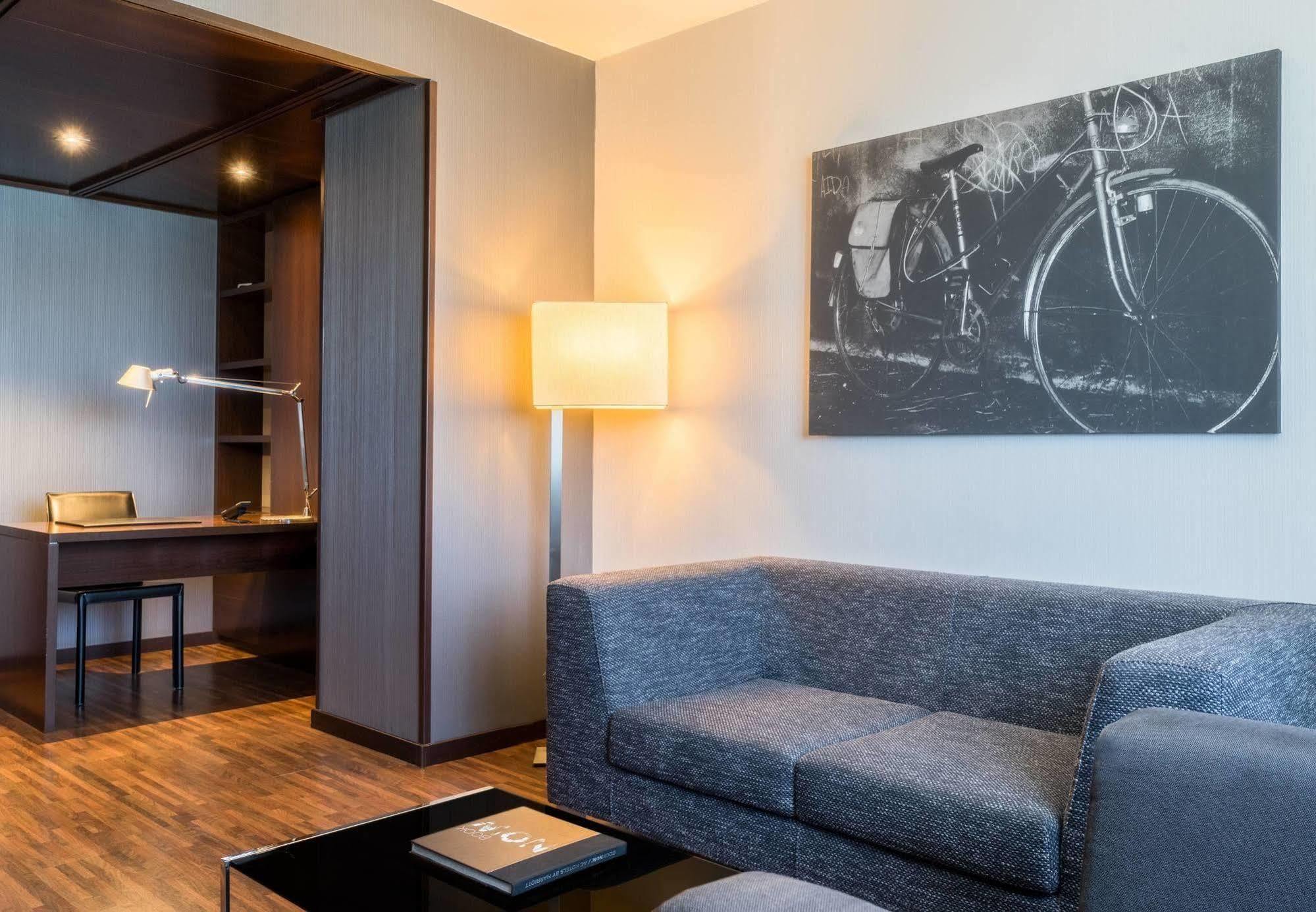 Ac Hotel Madrid Feria By Marriott Екстер'єр фото